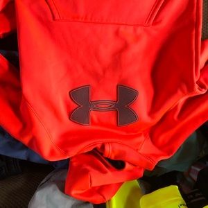 Under Armor Youth XL never worn